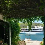 Corner Guest house 3*