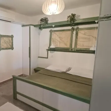 Corner Guest house 3*
