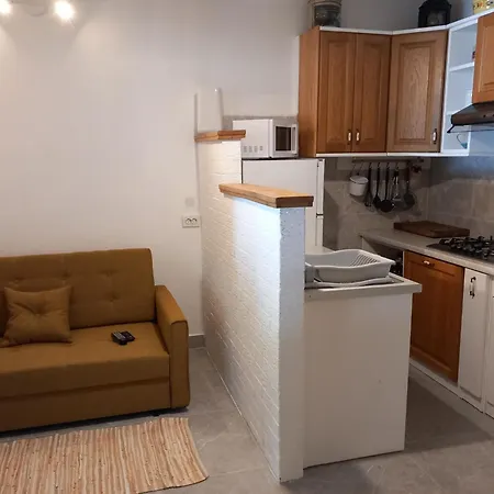 Corner 3*