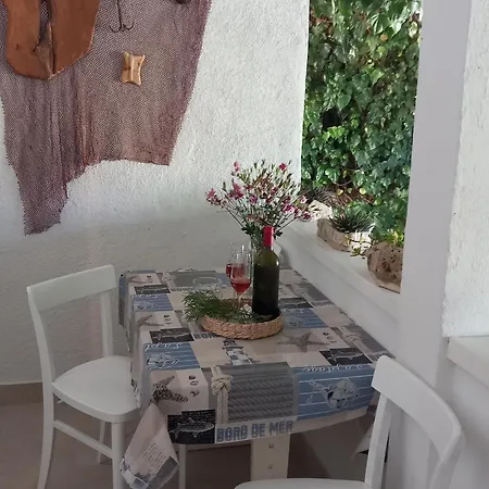 Konukevi Corner Supetarska Draga