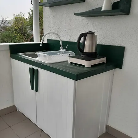 Corner Guest house 3*