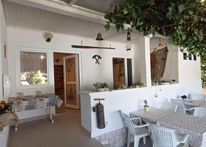 Gostinjska kuća Corner Supetarska Draga