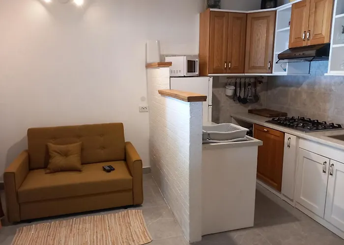 Corner 3*